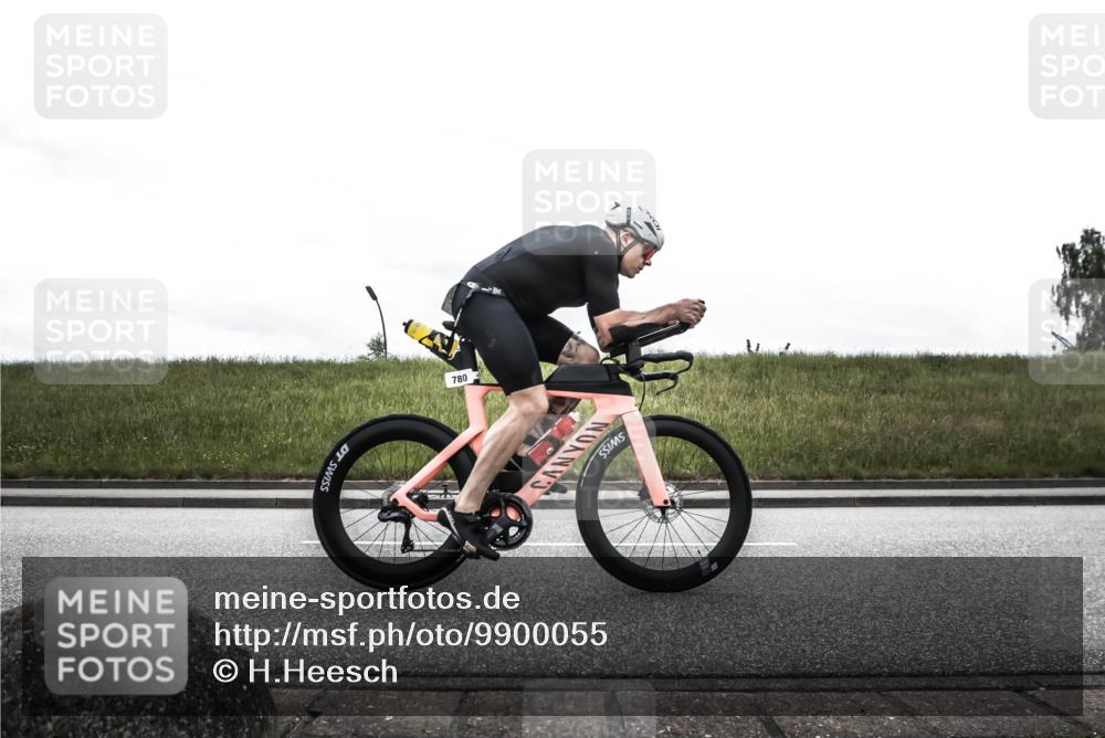 21.06.2026 - 29. Vierlanden-Triathlon H.Heesch http://msf.ph/oto/9900055 21.06.2026 11:57:21 Radfahren 780, 786 meine-sportfotos.de
