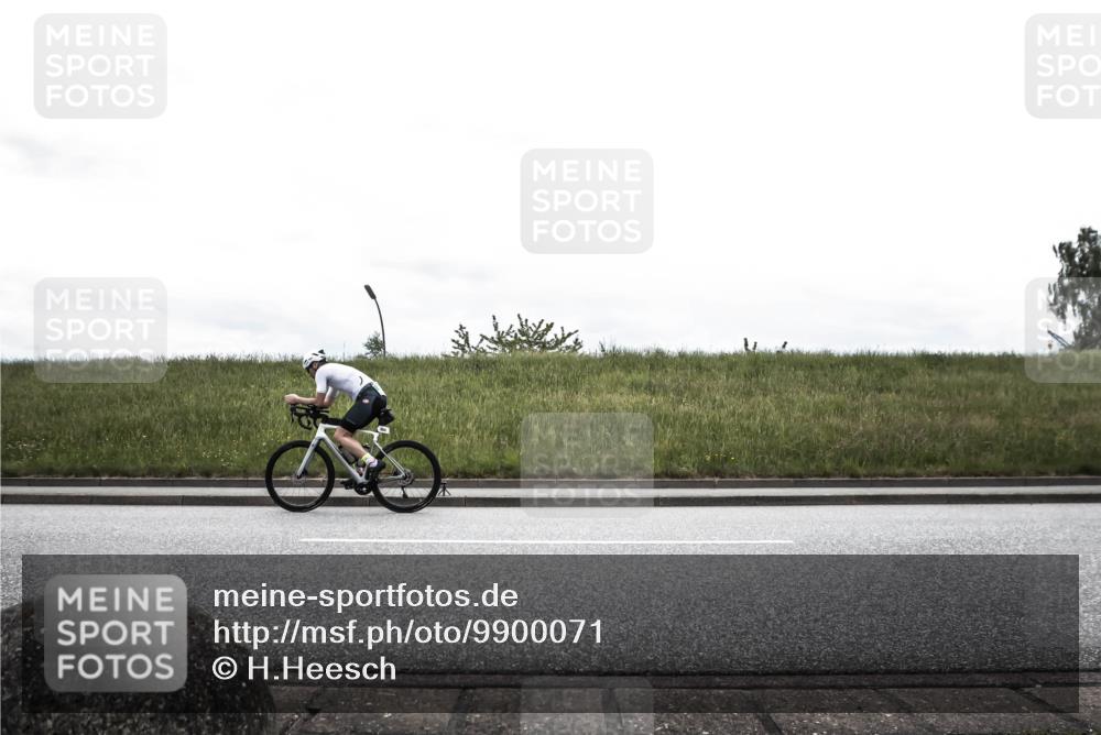 21.06.2026 - 29. Vierlanden-Triathlon H.Heesch http://msf.ph/oto/9900071 21.06.2026 11:57:56 Radfahren 759, 804 meine-sportfotos.de