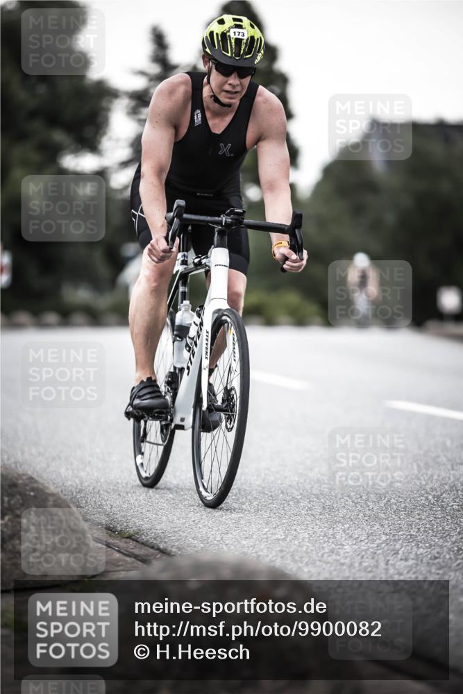21.06.2026 - 29. Vierlanden-Triathlon H.Heesch http://msf.ph/oto/9900082 21.06.2026 10:08:33 Radfahren 67, 82, 173, 358 meine-sportfotos.de