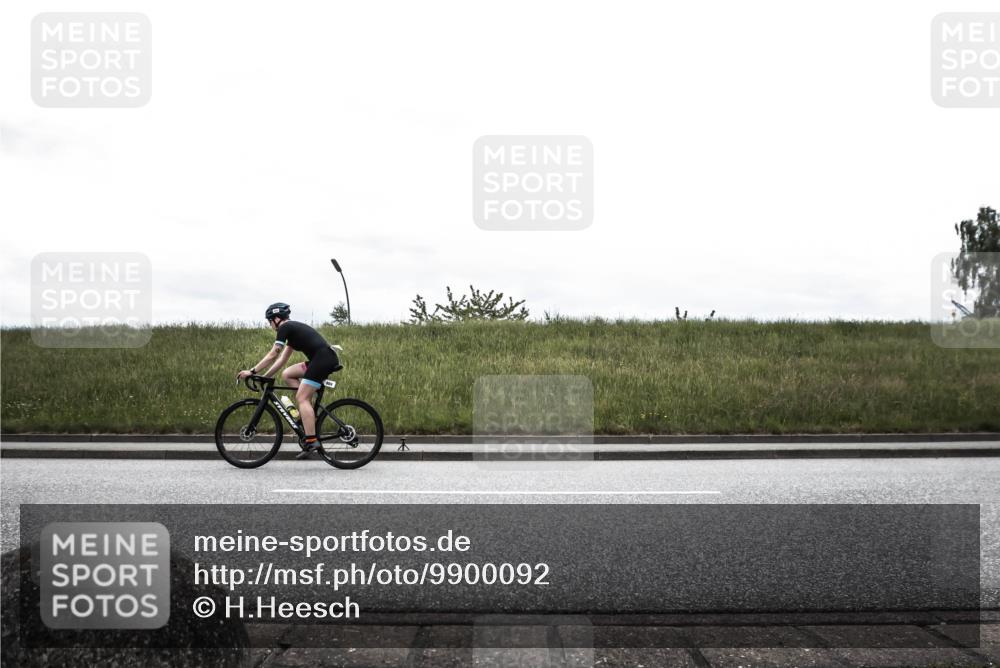 21.06.2026 - 29. Vierlanden-Triathlon H.Heesch http://msf.ph/oto/9900092 21.06.2026 11:58:48 Radfahren 224, 257, 653, 692, 884, 902 meine-sportfotos.de