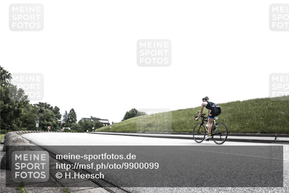 21.06.2026 - 29. Vierlanden-Triathlon H.Heesch http://msf.ph/oto/9900099 21.06.2026 12:43:51 Radfahren  meine-sportfotos.de