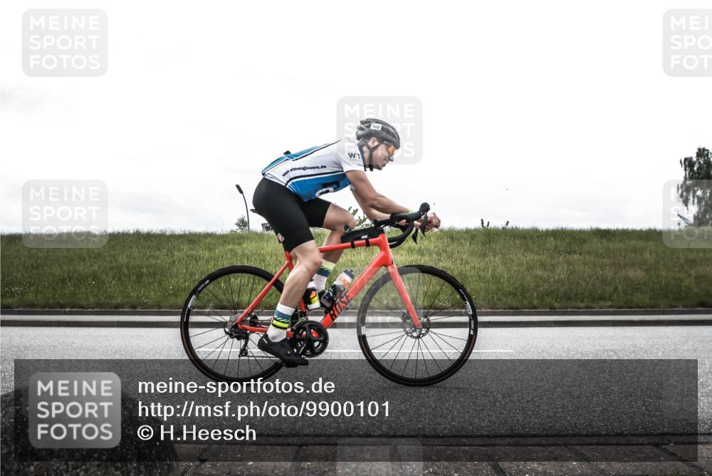 21.06.2026 - 29. Vierlanden-Triathlon H.Heesch http://msf.ph/oto/9900101 21.06.2026 11:58:54 Radfahren 257, 809, 902 meine-sportfotos.de