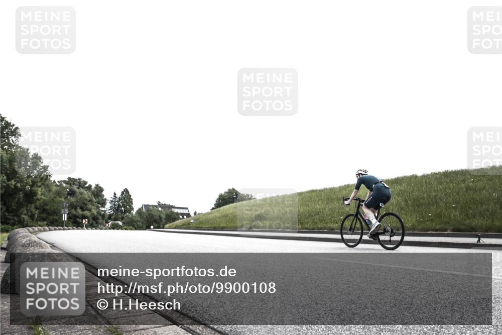 21.06.2026 - 29. Vierlanden-Triathlon H.Heesch http://msf.ph/oto/9900108 21.06.2026 12:44:52 Radfahren  meine-sportfotos.de