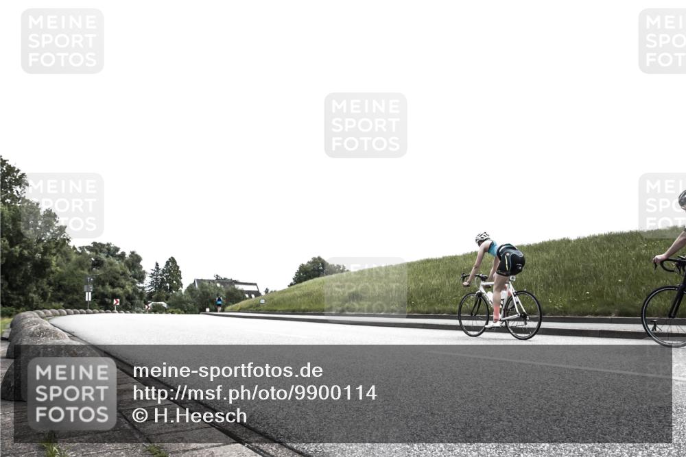 21.06.2026 - 29. Vierlanden-Triathlon H.Heesch http://msf.ph/oto/9900114 21.06.2026 12:45:50 Radfahren 856, 861, 874 meine-sportfotos.de
