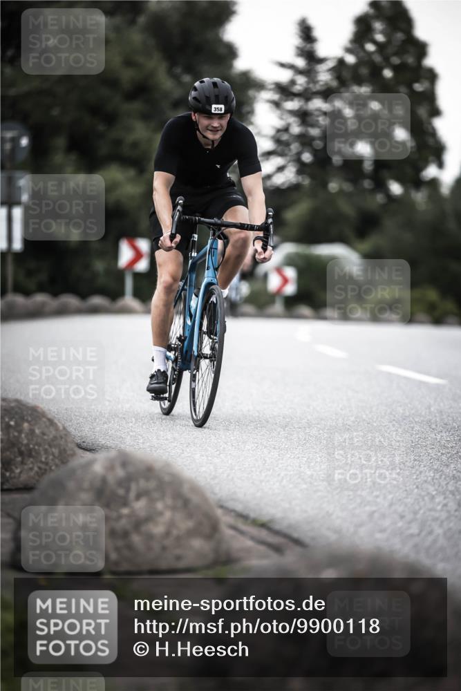 21.06.2026 - 29. Vierlanden-Triathlon H.Heesch http://msf.ph/oto/9900118 21.06.2026 10:08:36 Radfahren 82, 173, 358 meine-sportfotos.de