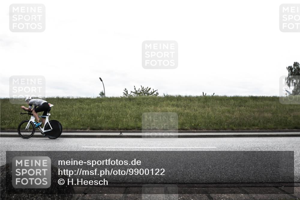21.06.2026 - 29. Vierlanden-Triathlon H.Heesch http://msf.ph/oto/9900122 21.06.2026 11:59:23 Radfahren 97, 271, 645, 735, 845 meine-sportfotos.de