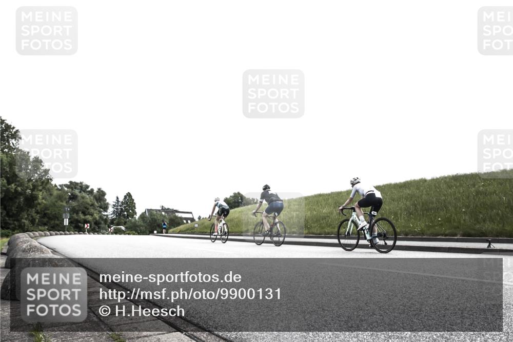 21.06.2026 - 29. Vierlanden-Triathlon H.Heesch http://msf.ph/oto/9900131 21.06.2026 12:45:50 Radfahren 856, 861, 874 meine-sportfotos.de