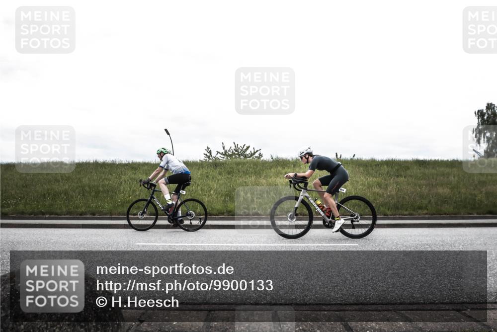 21.06.2026 - 29. Vierlanden-Triathlon H.Heesch http://msf.ph/oto/9900133 21.06.2026 11:59:46 Radfahren 854, 905 meine-sportfotos.de