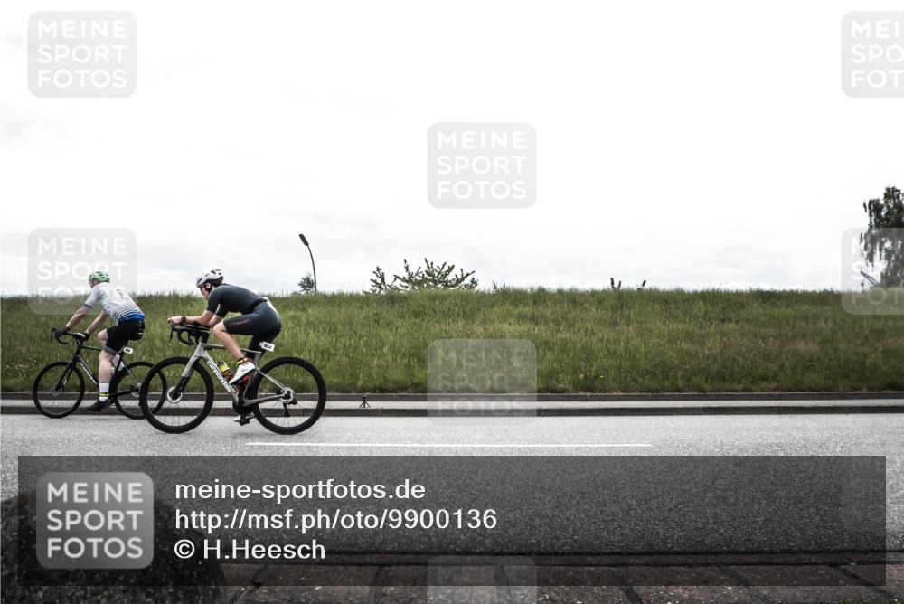 21.06.2026 - 29. Vierlanden-Triathlon H.Heesch http://msf.ph/oto/9900136 21.06.2026 11:59:46 Radfahren 854, 905 meine-sportfotos.de
