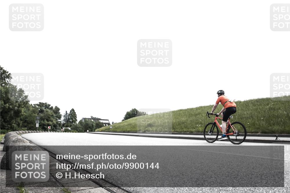21.06.2026 - 29. Vierlanden-Triathlon H.Heesch http://msf.ph/oto/9900144 21.06.2026 12:46:04 Radfahren 842 meine-sportfotos.de