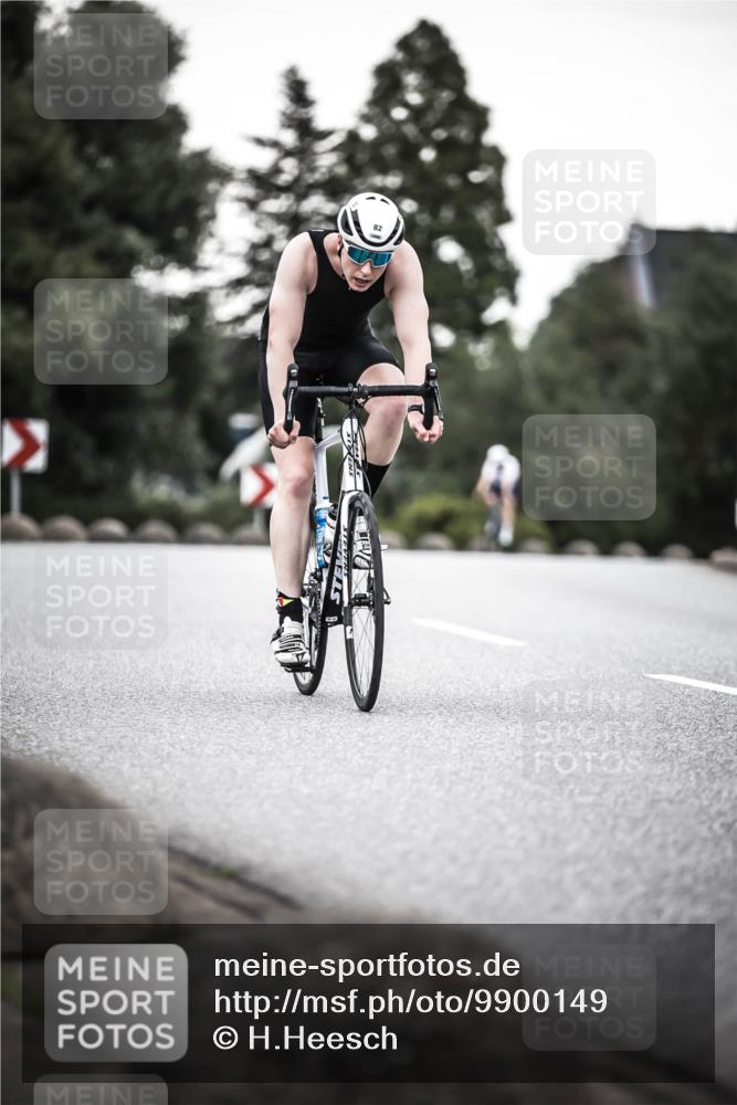 21.06.2026 - 29. Vierlanden-Triathlon H.Heesch http://msf.ph/oto/9900149 21.06.2026 10:08:40 Radfahren 82, 212, 277, 358 meine-sportfotos.de
