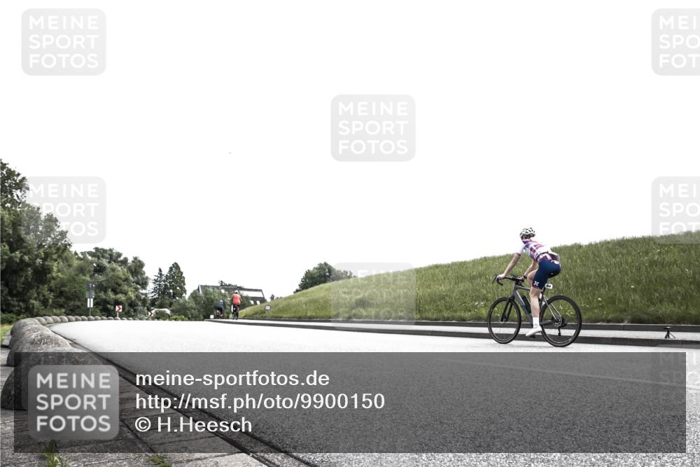 21.06.2026 - 29. Vierlanden-Triathlon H.Heesch http://msf.ph/oto/9900150 21.06.2026 12:46:34 Radfahren  meine-sportfotos.de