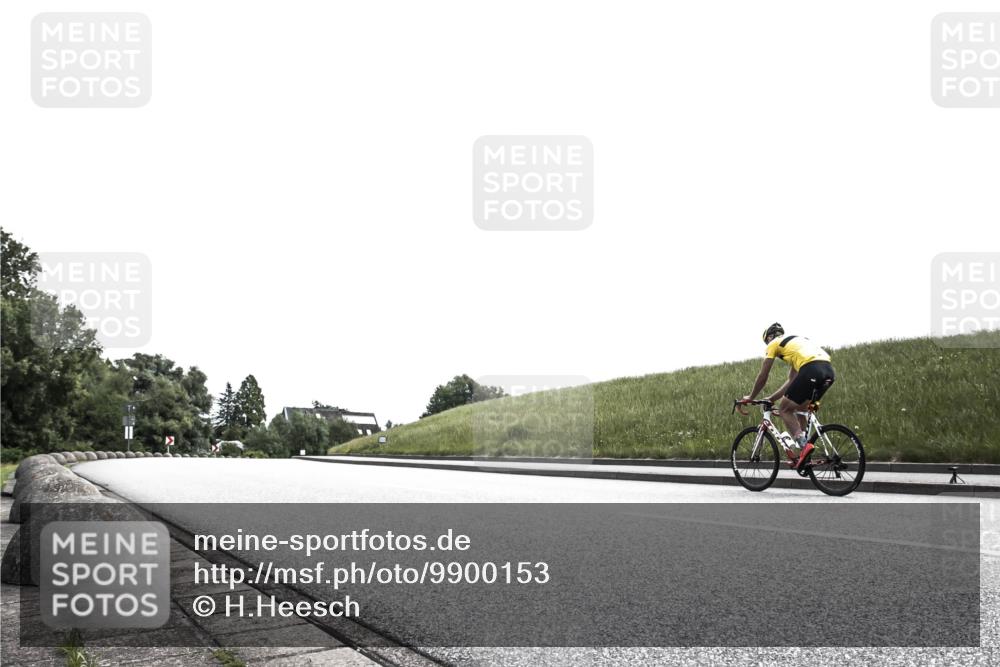 21.06.2026 - 29. Vierlanden-Triathlon H.Heesch http://msf.ph/oto/9900153 21.06.2026 12:46:49 Radfahren 816 meine-sportfotos.de