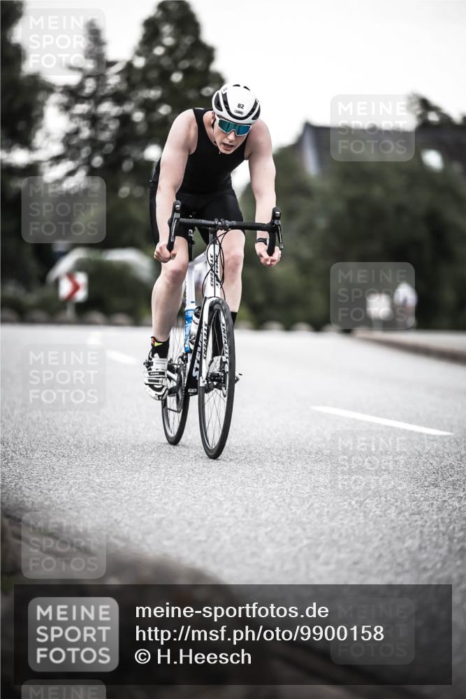 21.06.2026 - 29. Vierlanden-Triathlon H.Heesch http://msf.ph/oto/9900158 21.06.2026 10:08:40 Radfahren 82, 212, 277, 358 meine-sportfotos.de