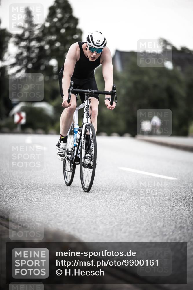 21.06.2026 - 29. Vierlanden-Triathlon H.Heesch http://msf.ph/oto/9900161 21.06.2026 10:08:40 Radfahren 82, 212, 277, 358 meine-sportfotos.de