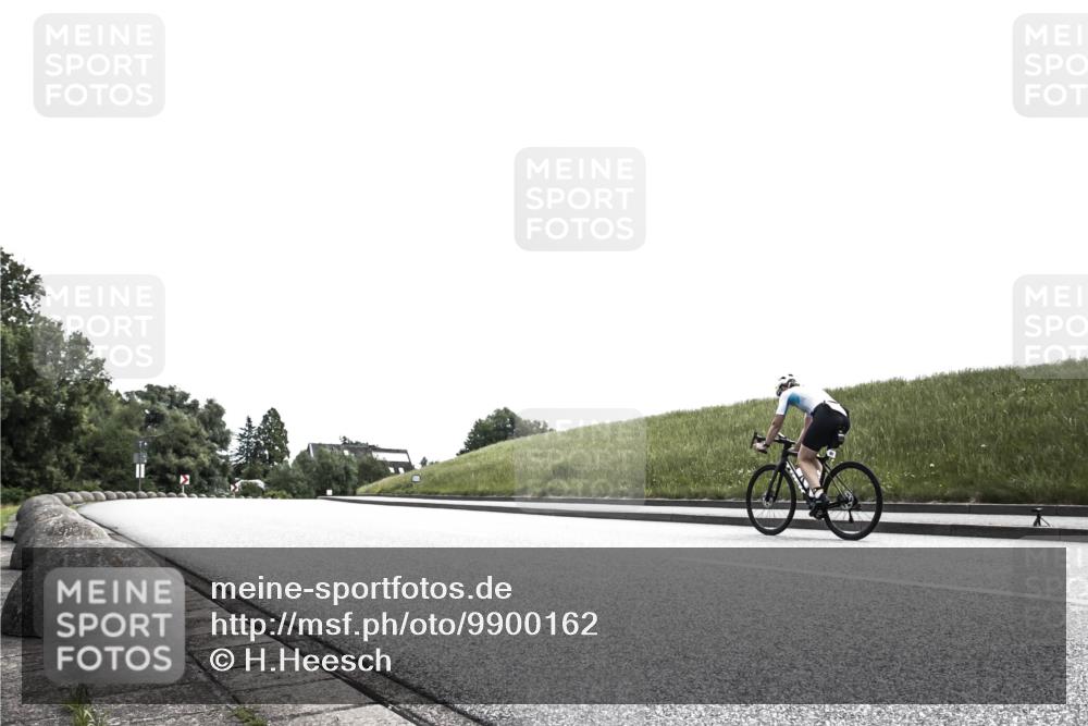 21.06.2026 - 29. Vierlanden-Triathlon H.Heesch http://msf.ph/oto/9900162 21.06.2026 12:47:16 Radfahren  meine-sportfotos.de