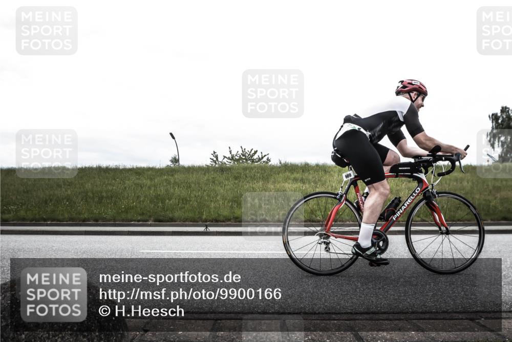 21.06.2026 - 29. Vierlanden-Triathlon H.Heesch http://msf.ph/oto/9900166 21.06.2026 12:00:35 Radfahren 658, 669, 903 meine-sportfotos.de