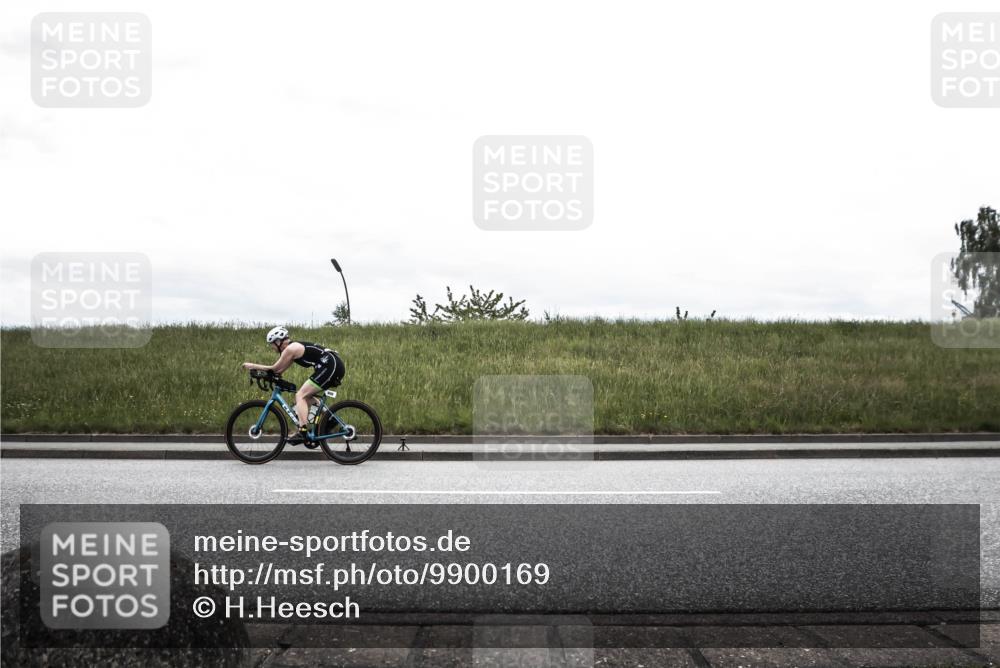 21.06.2026 - 29. Vierlanden-Triathlon H.Heesch http://msf.ph/oto/9900169 21.06.2026 12:00:38 Radfahren 658, 669, 903 meine-sportfotos.de
