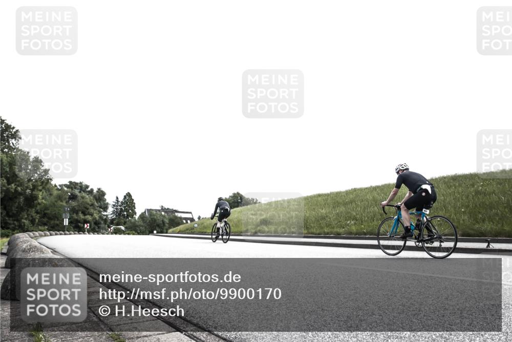 21.06.2026 - 29. Vierlanden-Triathlon H.Heesch http://msf.ph/oto/9900170 21.06.2026 12:48:00 Radfahren 847 meine-sportfotos.de