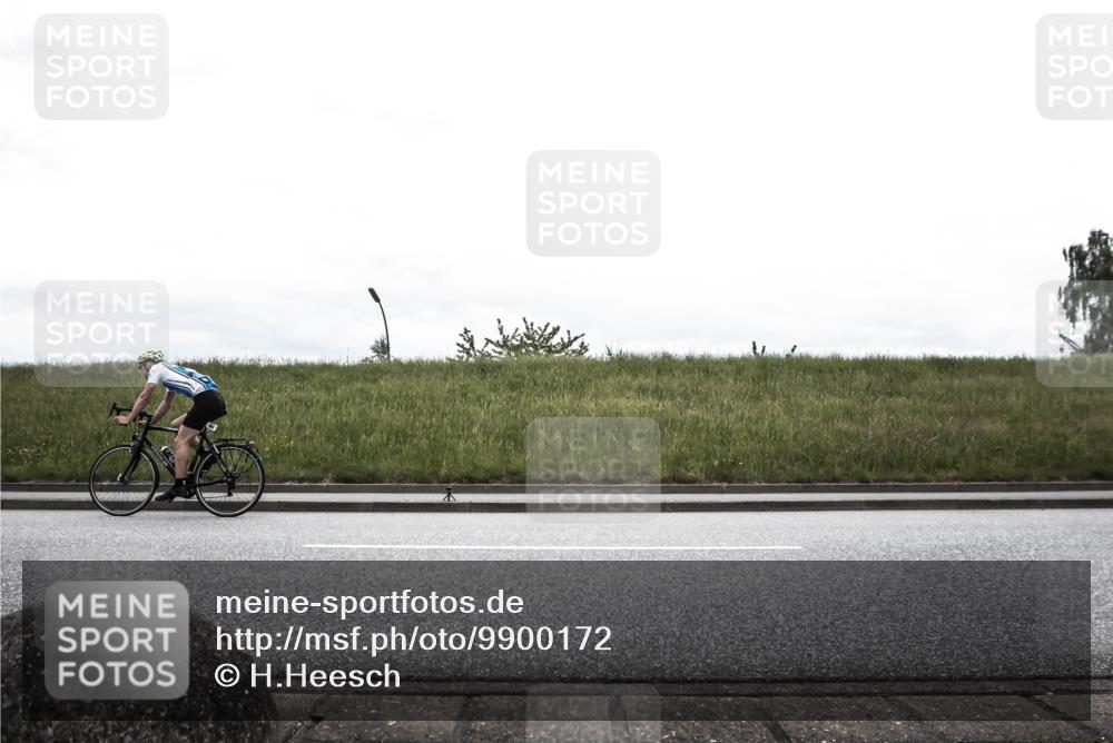 21.06.2026 - 29. Vierlanden-Triathlon H.Heesch http://msf.ph/oto/9900172 21.06.2026 12:00:39 Radfahren 658, 669, 903 meine-sportfotos.de