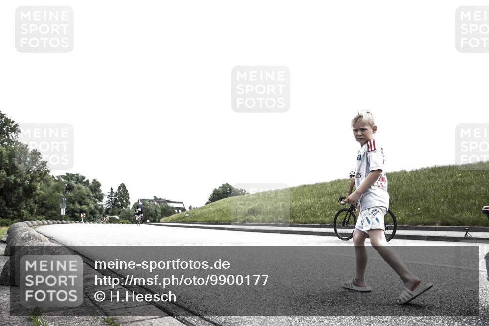 21.06.2026 - 29. Vierlanden-Triathlon H.Heesch http://msf.ph/oto/9900177 21.06.2026 12:48:03 Radfahren  meine-sportfotos.de