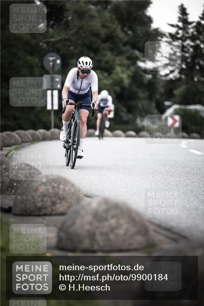 21.06.2026 - 29. Vierlanden-Triathlon H.Heesch http://msf.ph/oto/9900184 21.06.2026 10:08:47 Radfahren 30, 212, 269, 277 meine-sportfotos.de