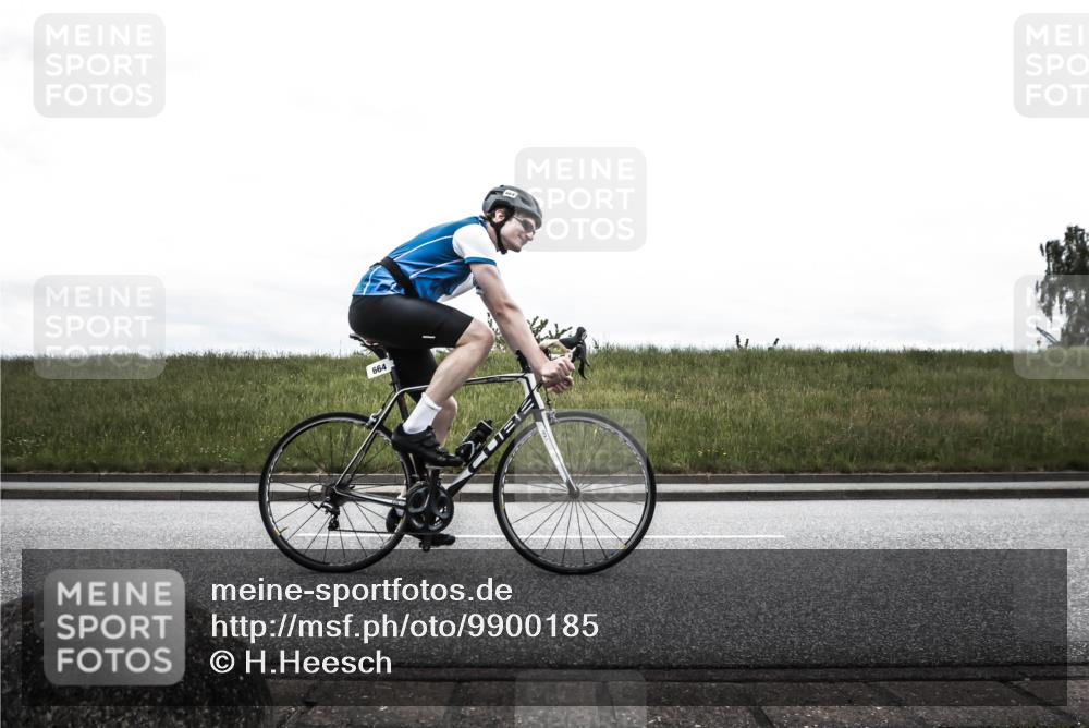 21.06.2026 - 29. Vierlanden-Triathlon H.Heesch http://msf.ph/oto/9900185 21.06.2026 12:01:03 Radfahren 664, 848 meine-sportfotos.de