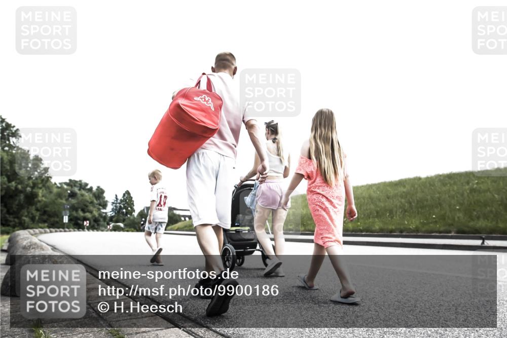 21.06.2026 - 29. Vierlanden-Triathlon H.Heesch http://msf.ph/oto/9900186 21.06.2026 12:48:05 Radfahren 895 meine-sportfotos.de