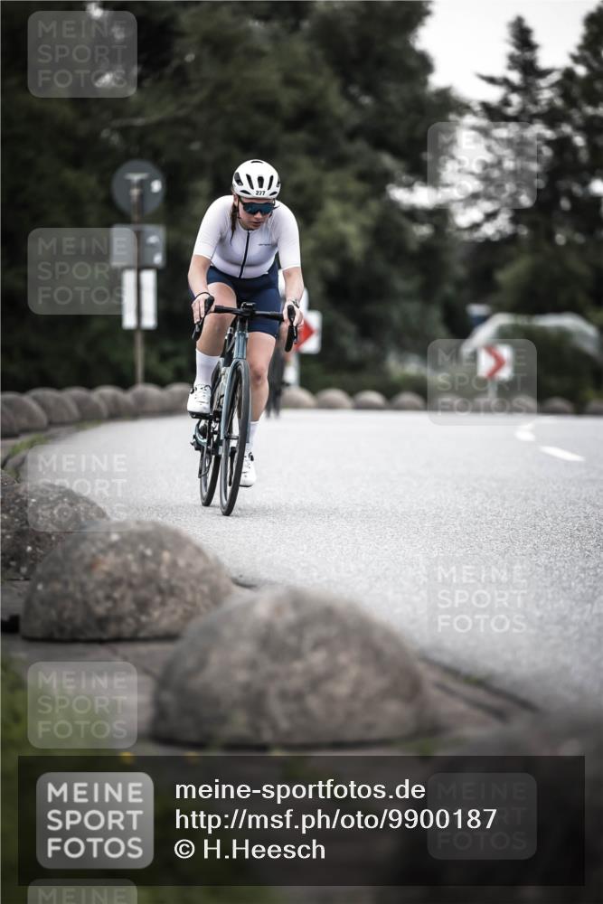 21.06.2026 - 29. Vierlanden-Triathlon H.Heesch http://msf.ph/oto/9900187 21.06.2026 10:08:47 Radfahren 30, 212, 269, 277 meine-sportfotos.de