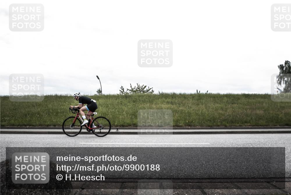 21.06.2026 - 29. Vierlanden-Triathlon H.Heesch http://msf.ph/oto/9900188 21.06.2026 12:01:13 Radfahren 848, 880 meine-sportfotos.de