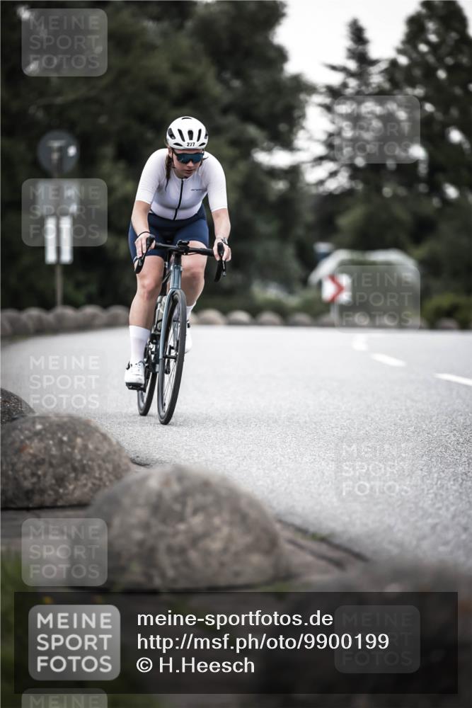 21.06.2026 - 29. Vierlanden-Triathlon H.Heesch http://msf.ph/oto/9900199 21.06.2026 10:08:47 Radfahren 30, 212, 269, 277 meine-sportfotos.de