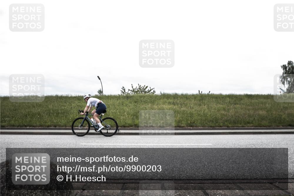 21.06.2026 - 29. Vierlanden-Triathlon H.Heesch http://msf.ph/oto/9900203 21.06.2026 12:01:44 Radfahren 277 meine-sportfotos.de