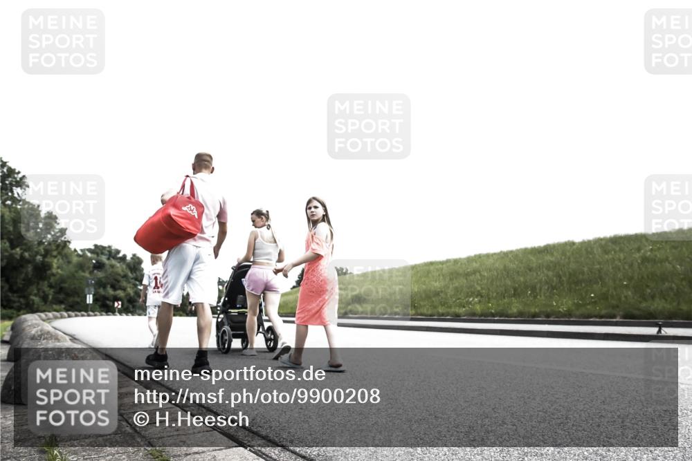 21.06.2026 - 29. Vierlanden-Triathlon H.Heesch http://msf.ph/oto/9900208 21.06.2026 12:48:07 Radfahren 895 meine-sportfotos.de