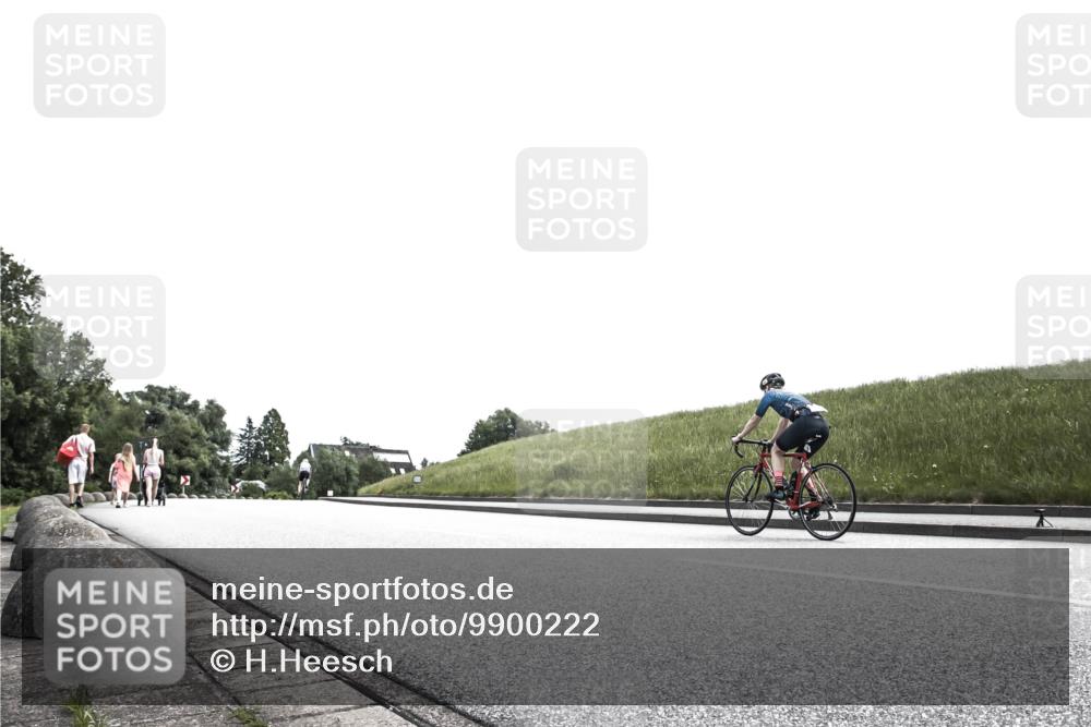 21.06.2026 - 29. Vierlanden-Triathlon H.Heesch http://msf.ph/oto/9900222 21.06.2026 12:48:18 Radfahren  meine-sportfotos.de
