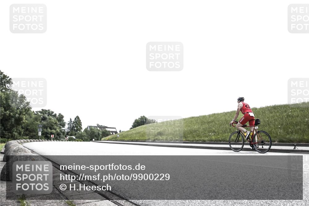 21.06.2026 - 29. Vierlanden-Triathlon H.Heesch http://msf.ph/oto/9900229 21.06.2026 12:50:29 Radfahren  meine-sportfotos.de