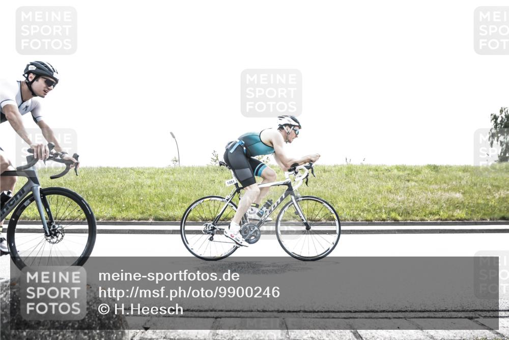 21.06.2026 - 29. Vierlanden-Triathlon H.Heesch http://msf.ph/oto/9900246 21.06.2026 13:05:24 Radfahren 1027, 1051, 1067, 1071, 1088 meine-sportfotos.de