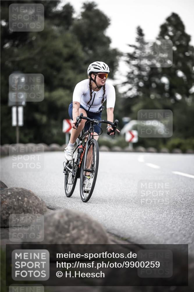 21.06.2026 - 29. Vierlanden-Triathlon H.Heesch http://msf.ph/oto/9900259 21.06.2026 10:08:51 Radfahren 30, 269, 277 meine-sportfotos.de