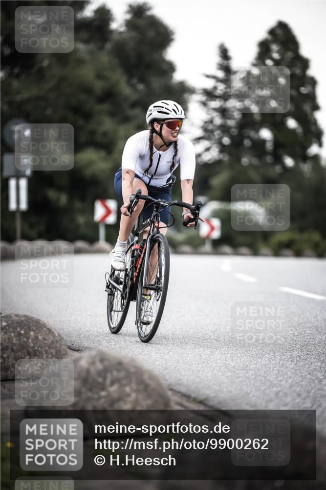 21.06.2026 - 29. Vierlanden-Triathlon H.Heesch http://msf.ph/oto/9900262 21.06.2026 10:08:51 Radfahren 30, 269, 277 meine-sportfotos.de