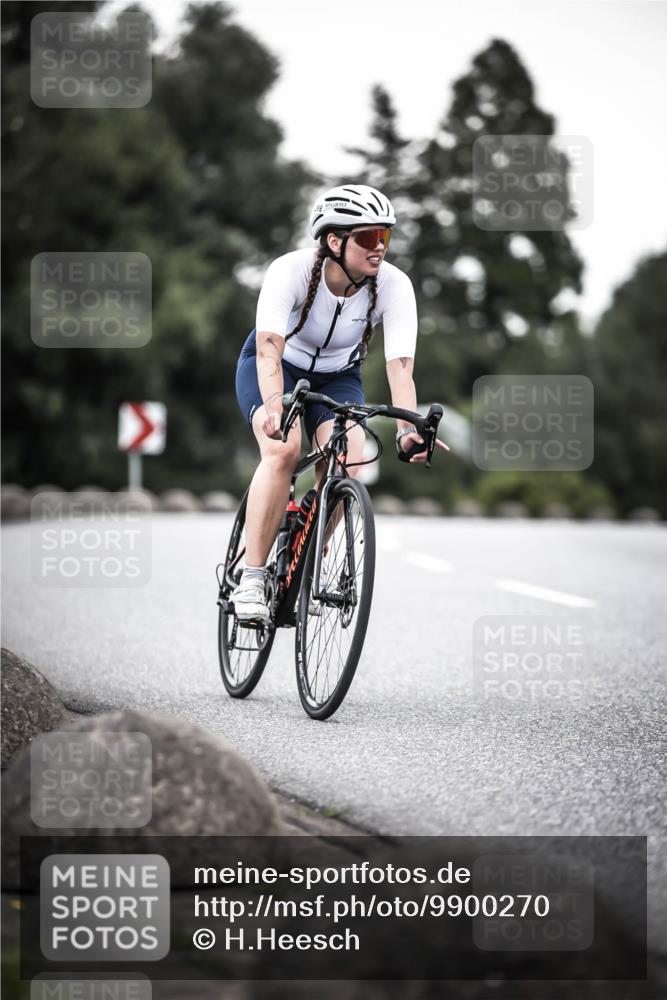 21.06.2026 - 29. Vierlanden-Triathlon H.Heesch http://msf.ph/oto/9900270 21.06.2026 10:08:51 Radfahren 30, 269, 277 meine-sportfotos.de