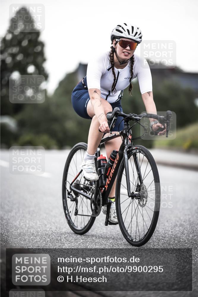 21.06.2026 - 29. Vierlanden-Triathlon H.Heesch http://msf.ph/oto/9900295 21.06.2026 10:08:51 Radfahren 30, 269, 277 meine-sportfotos.de