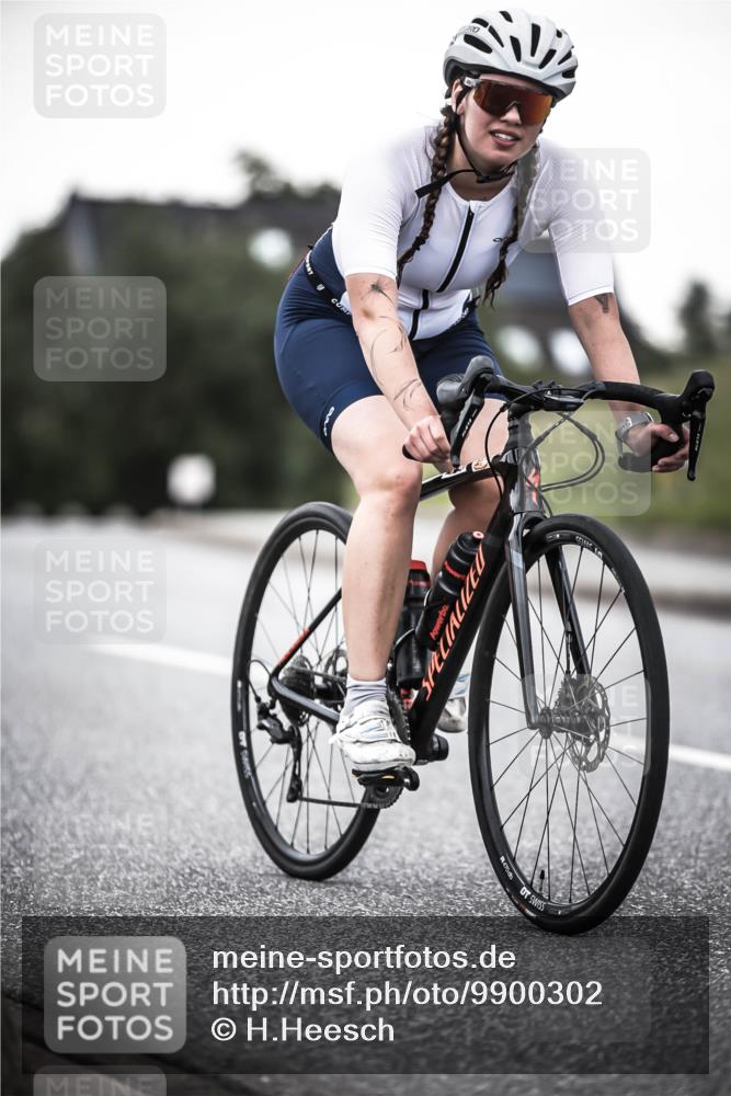 21.06.2026 - 29. Vierlanden-Triathlon H.Heesch http://msf.ph/oto/9900302 21.06.2026 10:08:52 Radfahren 30, 124, 269 meine-sportfotos.de