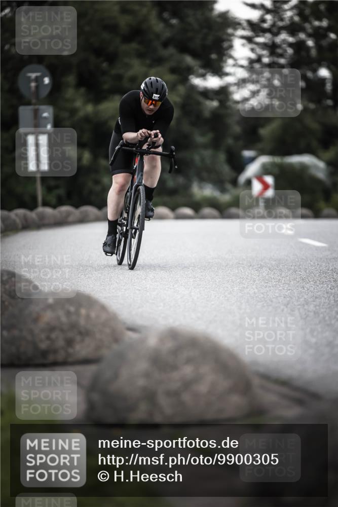 21.06.2026 - 29. Vierlanden-Triathlon H.Heesch http://msf.ph/oto/9900305 21.06.2026 10:09:05 Radfahren 313 meine-sportfotos.de