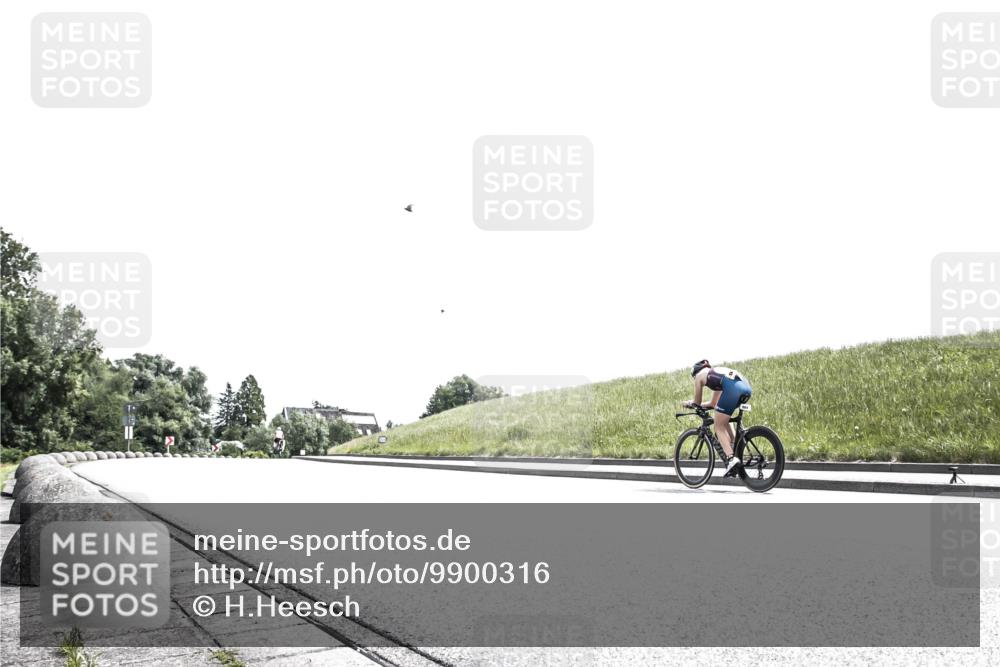21.06.2026 - 29. Vierlanden-Triathlon H.Heesch http://msf.ph/oto/9900316 21.06.2026 12:58:14 Radfahren  meine-sportfotos.de