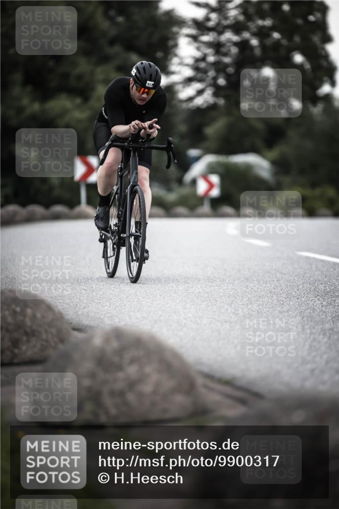 21.06.2026 - 29. Vierlanden-Triathlon H.Heesch http://msf.ph/oto/9900317 21.06.2026 10:09:05 Radfahren 313 meine-sportfotos.de
