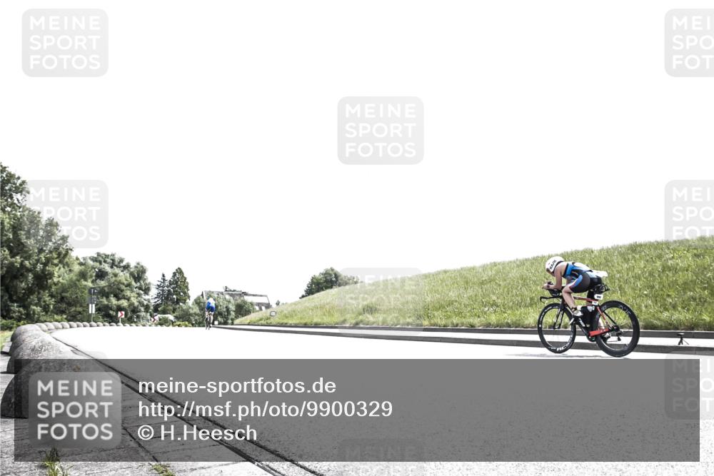 21.06.2026 - 29. Vierlanden-Triathlon H.Heesch http://msf.ph/oto/9900329 21.06.2026 12:59:46 Radfahren 995, 1008 meine-sportfotos.de