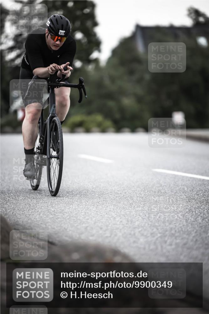 21.06.2026 - 29. Vierlanden-Triathlon H.Heesch http://msf.ph/oto/9900349 21.06.2026 10:09:06 Radfahren 313 meine-sportfotos.de