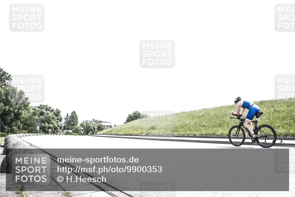 21.06.2026 - 29. Vierlanden-Triathlon H.Heesch http://msf.ph/oto/9900353 21.06.2026 12:59:57 Radfahren  meine-sportfotos.de