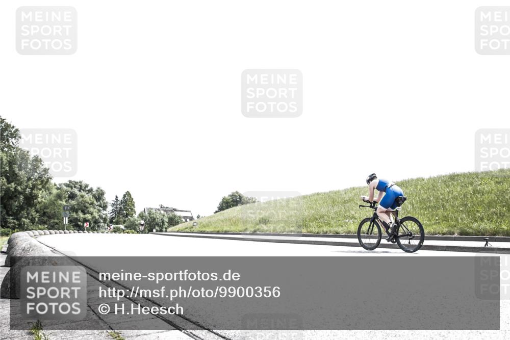 21.06.2026 - 29. Vierlanden-Triathlon H.Heesch http://msf.ph/oto/9900356 21.06.2026 12:59:57 Radfahren  meine-sportfotos.de