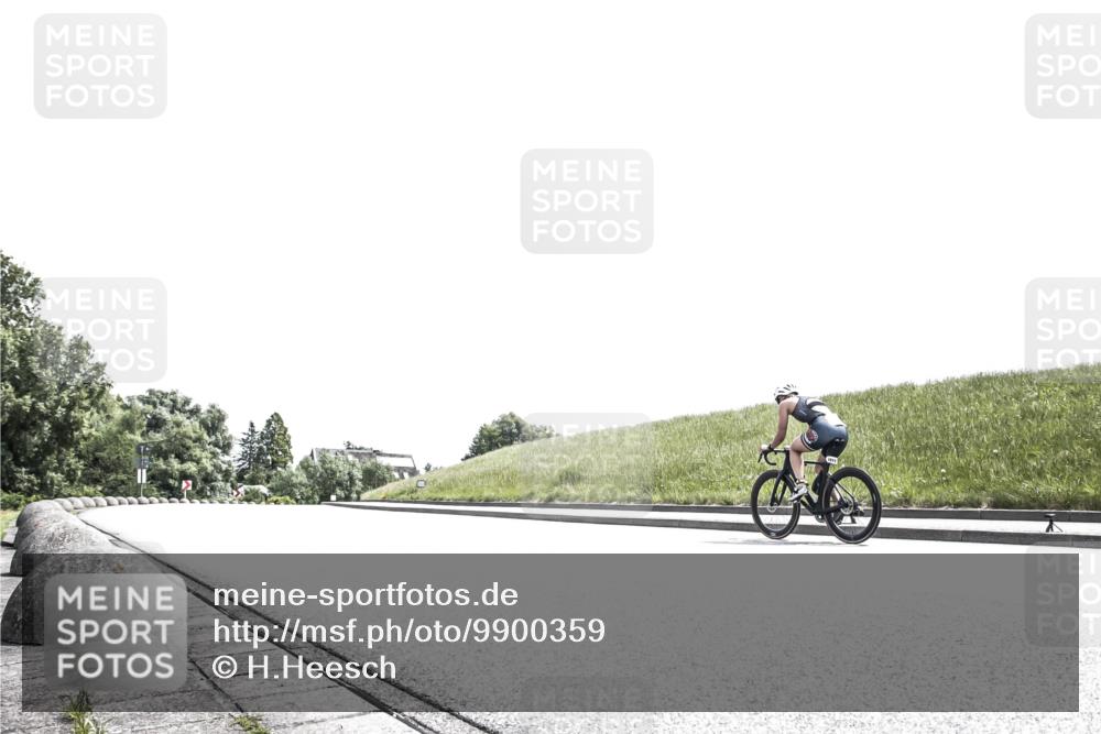 21.06.2026 - 29. Vierlanden-Triathlon H.Heesch http://msf.ph/oto/9900359 21.06.2026 13:00:22 Radfahren  meine-sportfotos.de