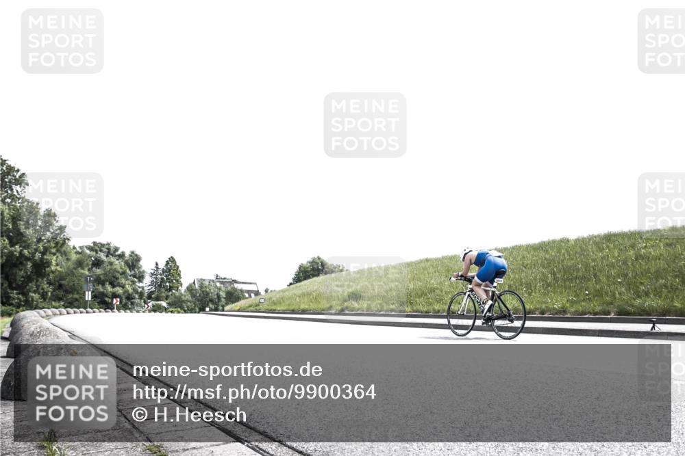 21.06.2026 - 29. Vierlanden-Triathlon H.Heesch http://msf.ph/oto/9900364 21.06.2026 13:01:08 Radfahren 810, 864, 877, 1002 meine-sportfotos.de